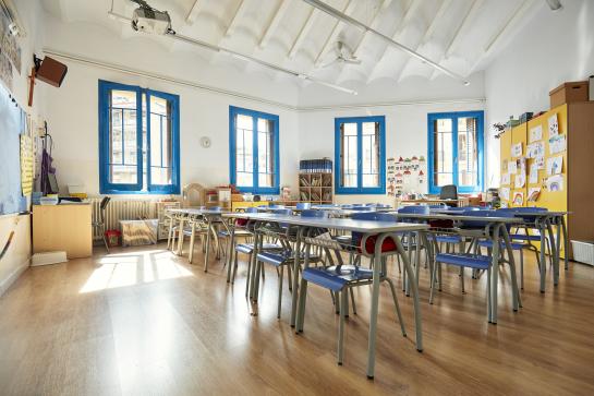 Image of an empty classroom